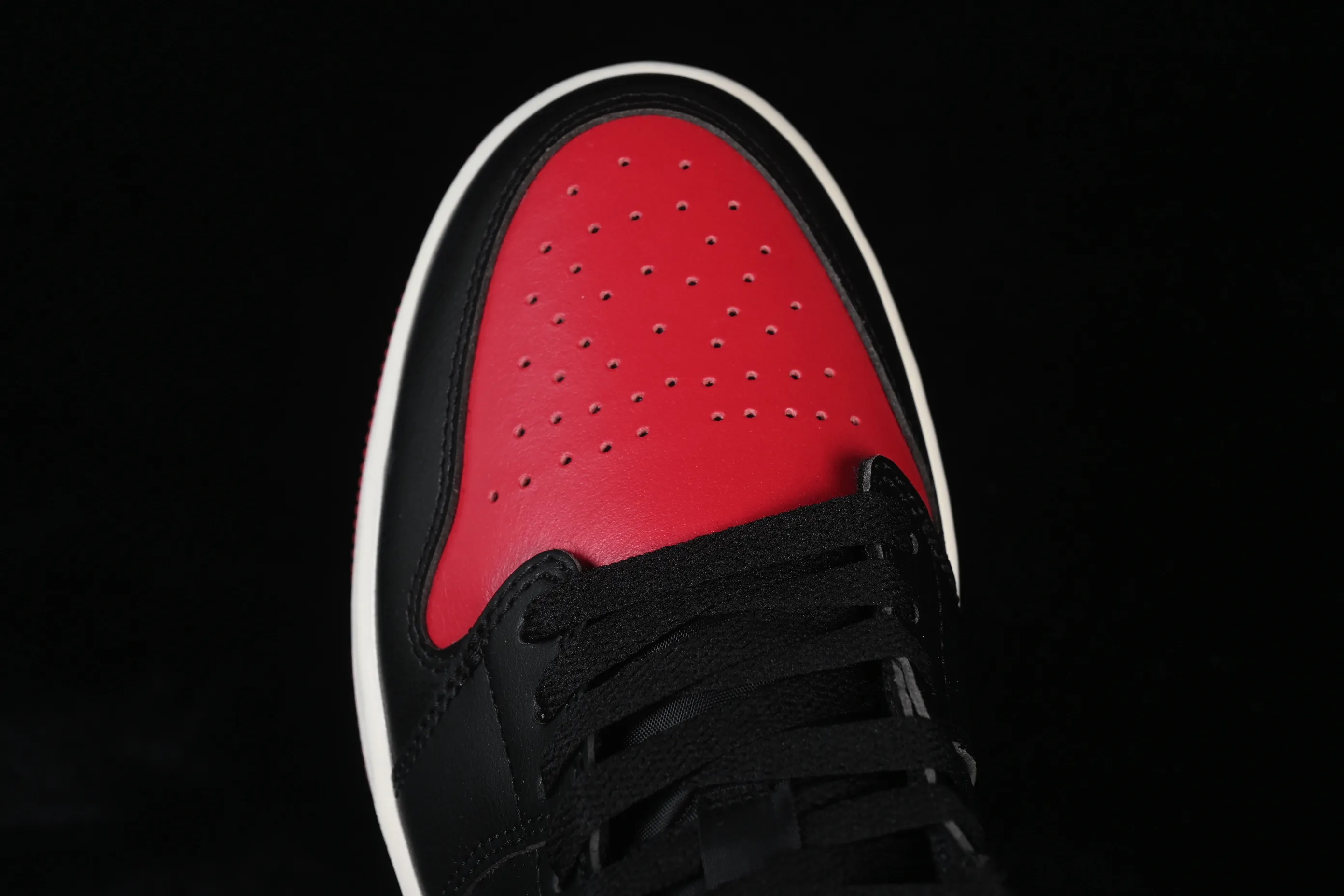 All categories Air Jordan Jordan series basketball shoes Air Jordan 1 Low Air Jordan 1 Low "Black And Red" AJ1 Joe 1 black and red low-top basketball shoes DC0774-061
